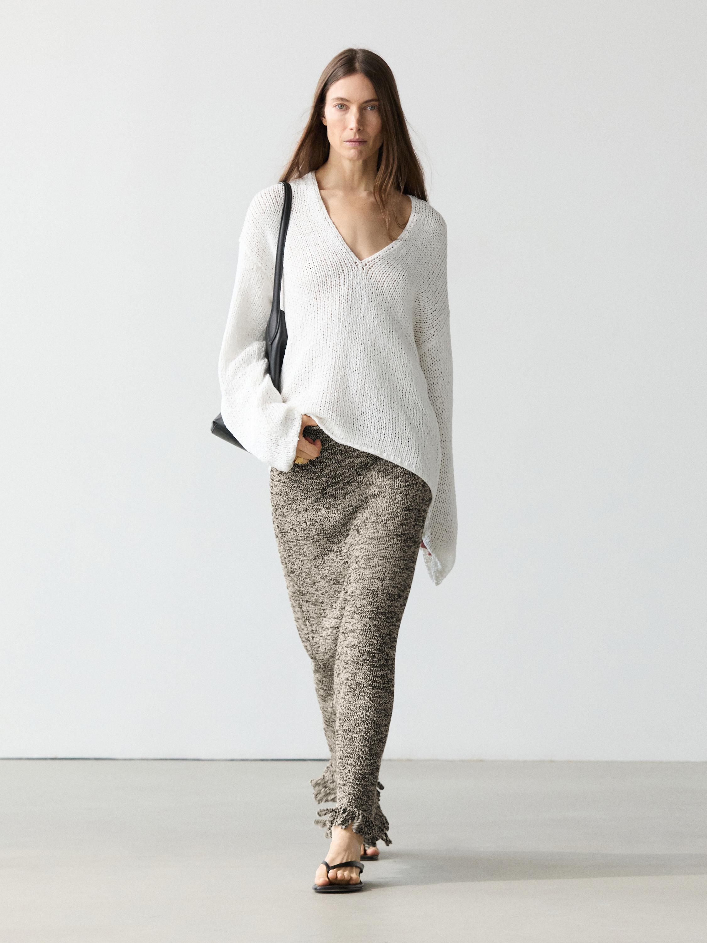 Total look knit skirt with fringing